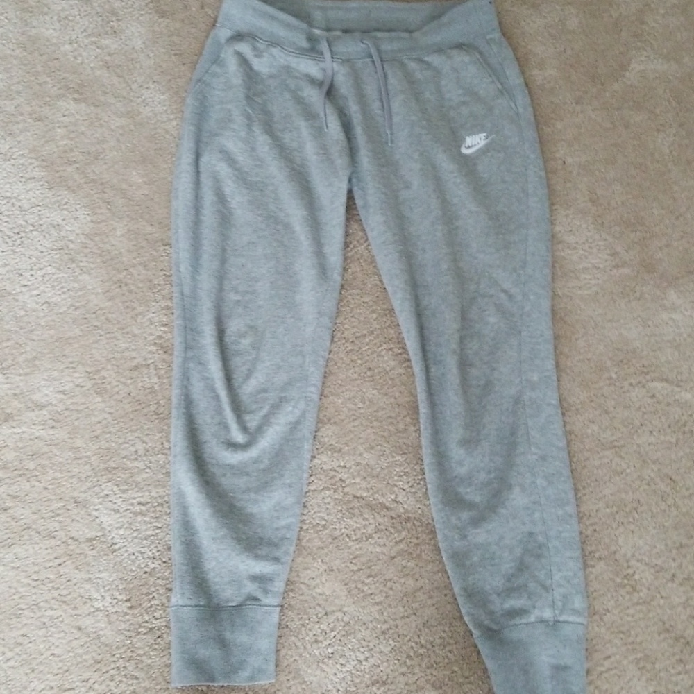 Nike jogging pants woman